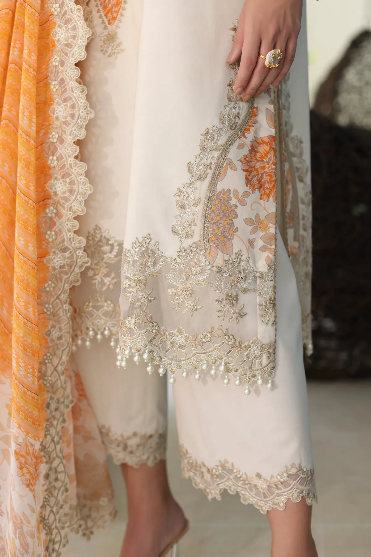 3-PC UNSTITCHED EMBROIDERED LAWN SHIRT WITH EMBROIDERED CHIFFON DUPATTA  CN4-11