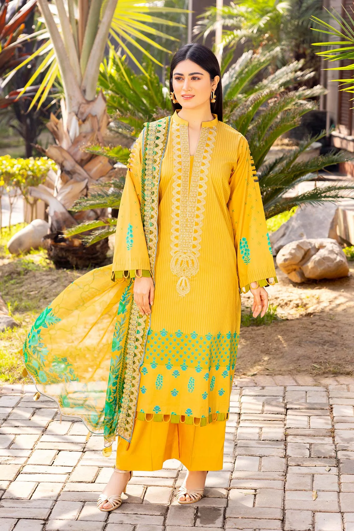 3 Pc Unstitched Embroidered Lawn With Chiffon Dupatta CEL23-23