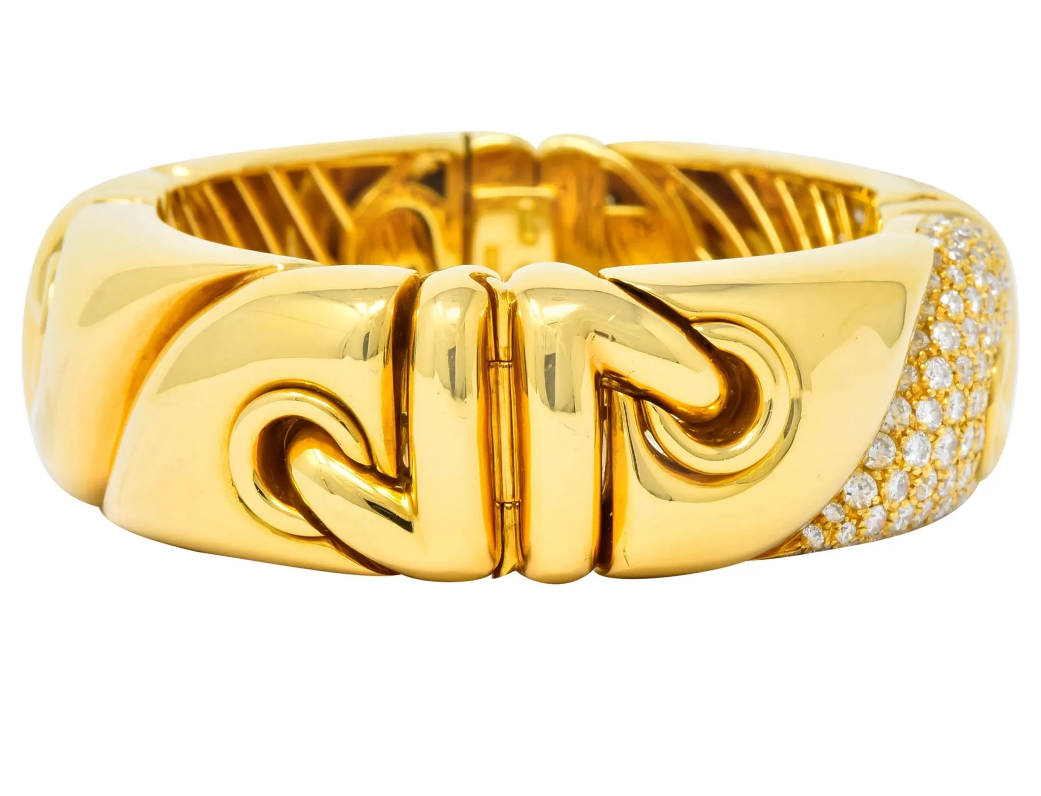 Bulgari 4.30 CTW Diamond 18 Karat Gold Stylized Link Cuff Bracelet