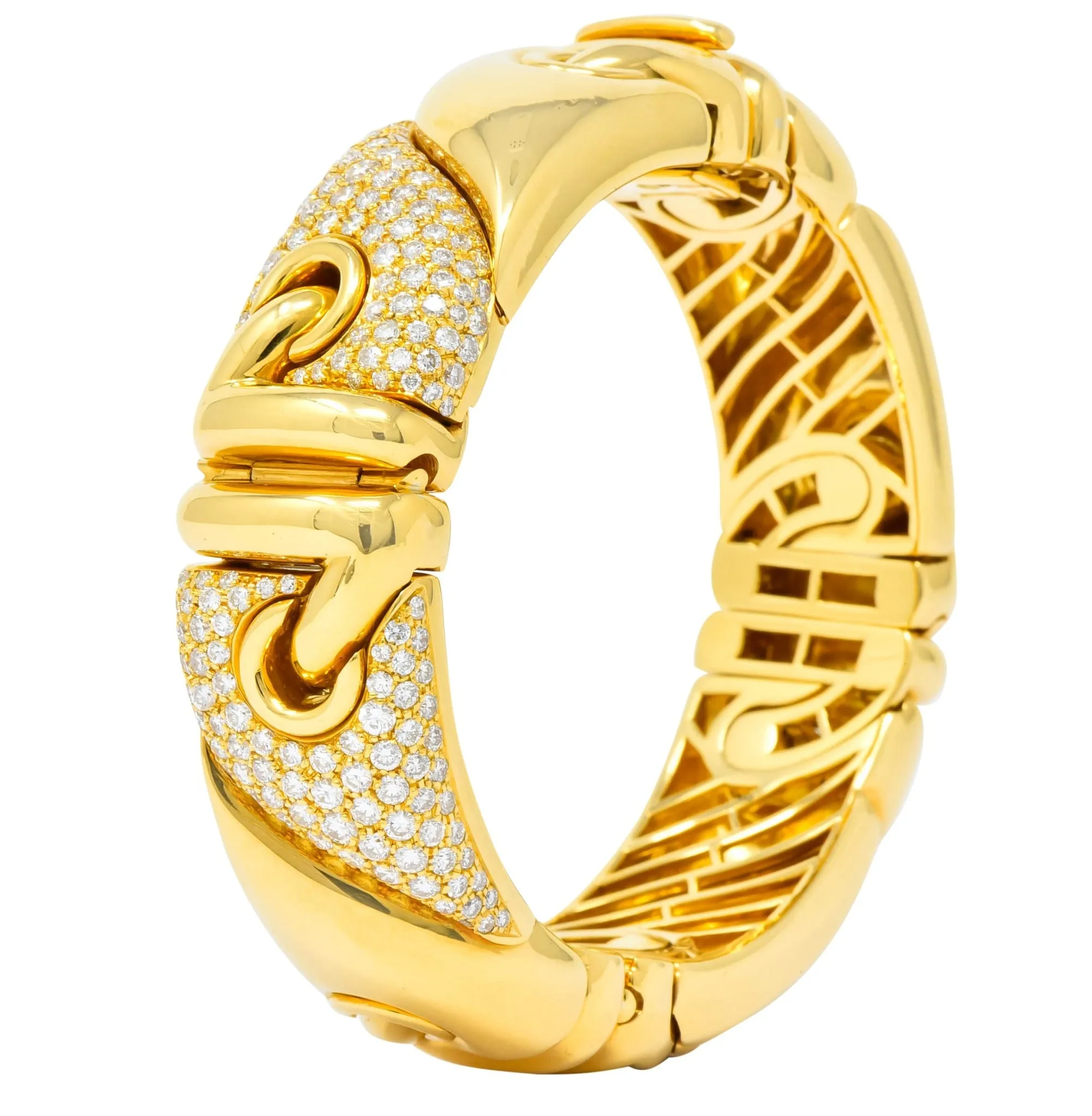 Bulgari 4.30 CTW Diamond 18 Karat Gold Stylized Link Cuff Bracelet