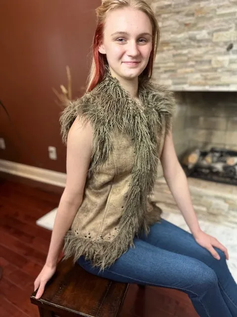 Vintage look Coated faux suede vest with fur (GF21112)