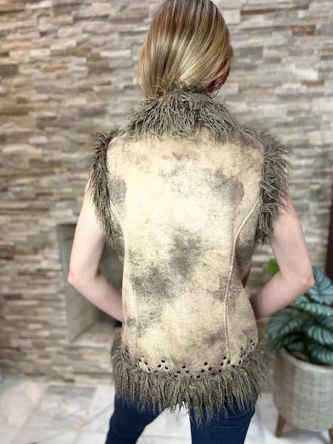 Vintage look Coated faux suede vest with fur (GF21112)